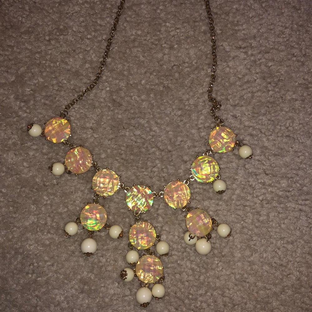 Off-White Accent Necklace and Earring Set